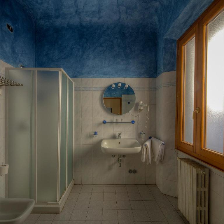 Sogni D'Oro Guest House - Quadruple Room with Private Bathroom - 5