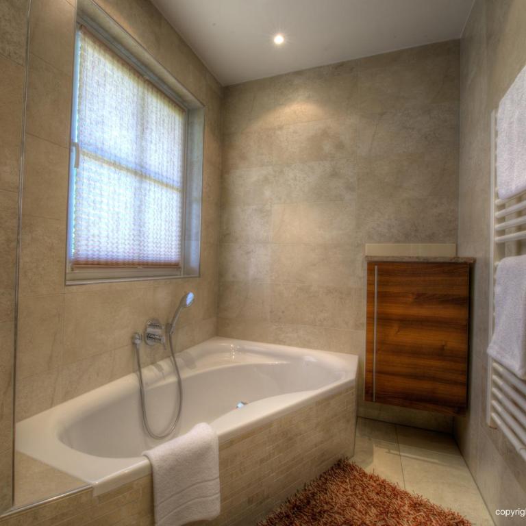 Residenz an der Burg by Kaprun Rentals - Penthouse-Apartment im luxuriösen Design mit Balkon - 16