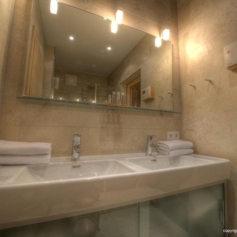 Residenz an der Burg by Kaprun Rentals - Penthouse-Apartment im luxuriösen Design mit Balkon - 19