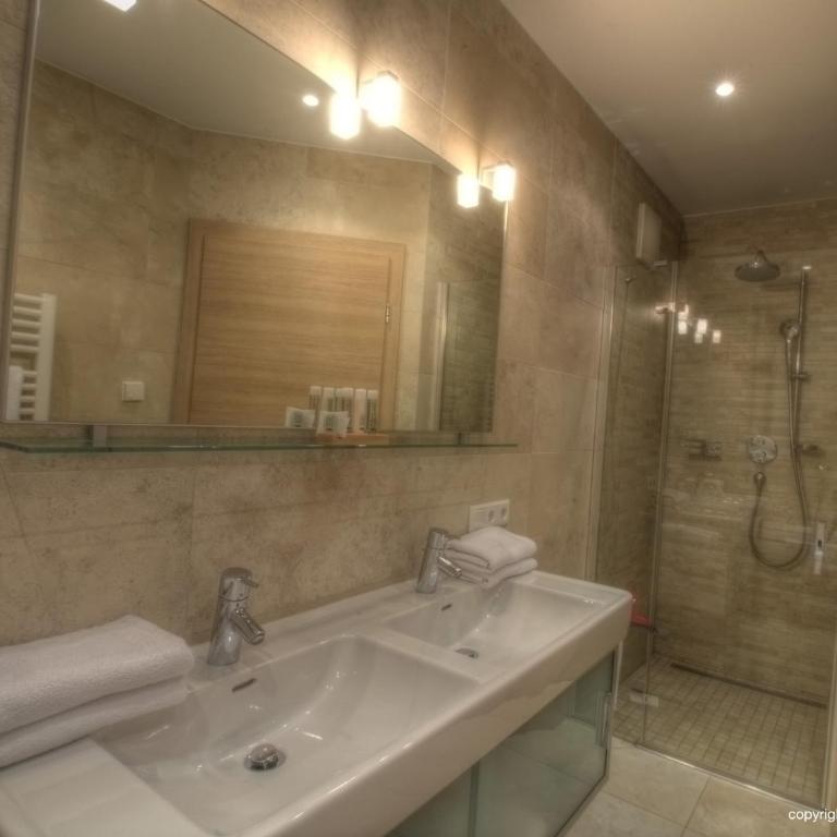 Residenz an der Burg by Kaprun Rentals - Penthouse-Apartment im luxuriösen Design mit Balkon - 25