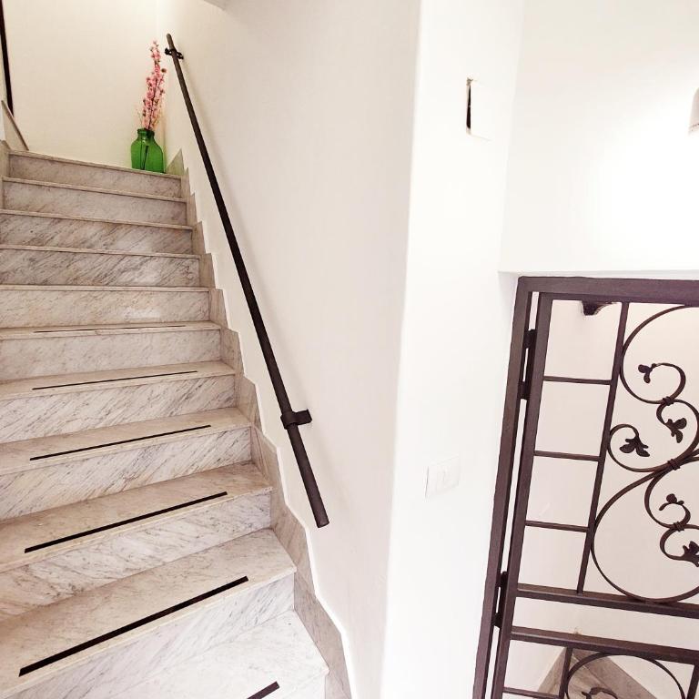 Guest House Palermo Massimo 23 - Appartamento - 22
