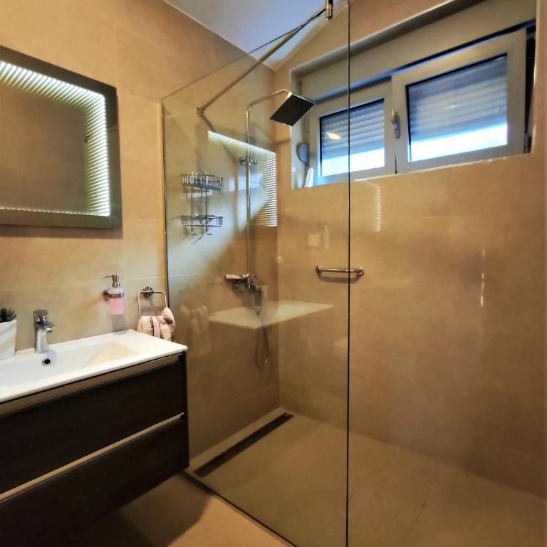 Pavlina Apartments Budva - Apartman sa 3 Spavaće Sobe - 3