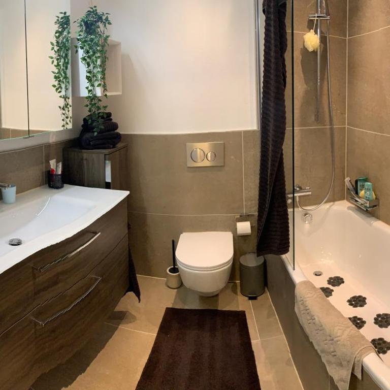 WEF 2027 Ferienwohnung, 3 Minuten Fussweg zum Kongresshaus, geeignet für 2 Personen - Apartment mit Balkon - 8