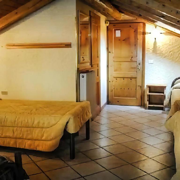 Hotel Aquila - Economy Quadruple Room - 2