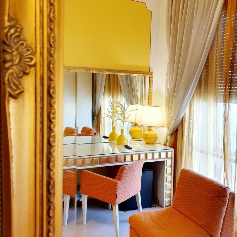 Hotel Continentale - Camera Matrimoniale Superior - 5