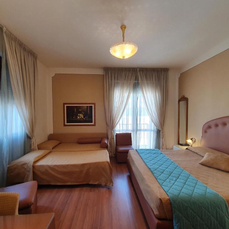Hotel Continentale - Camera Tripla Superior - 6