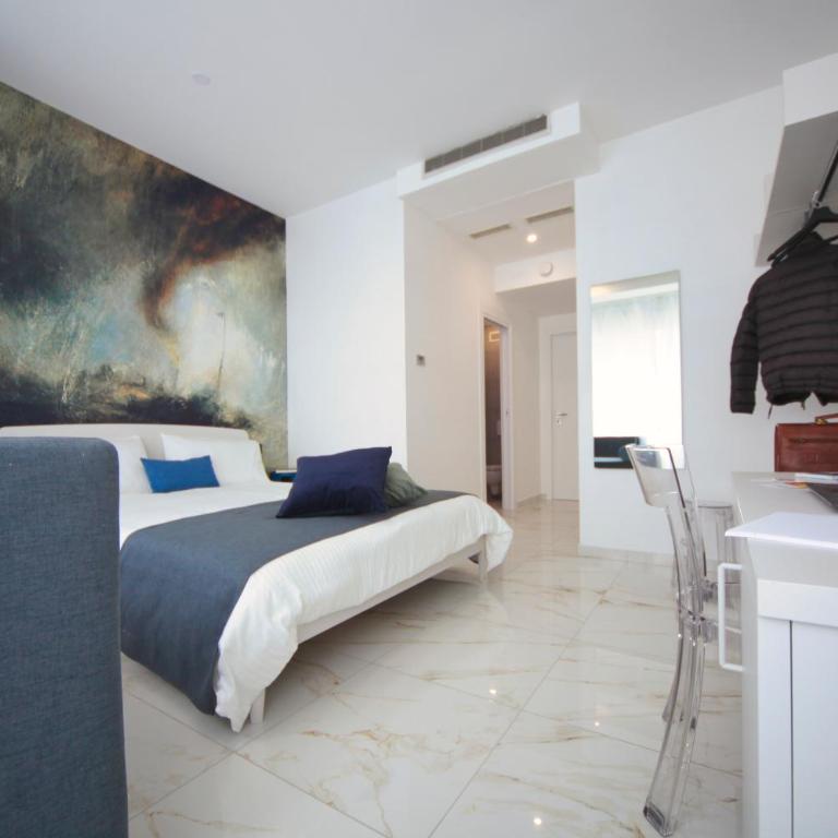 Be Coloured - Boutique Art Rooms in Naples - Camera Matrimoniale con Bagno Privato - 2