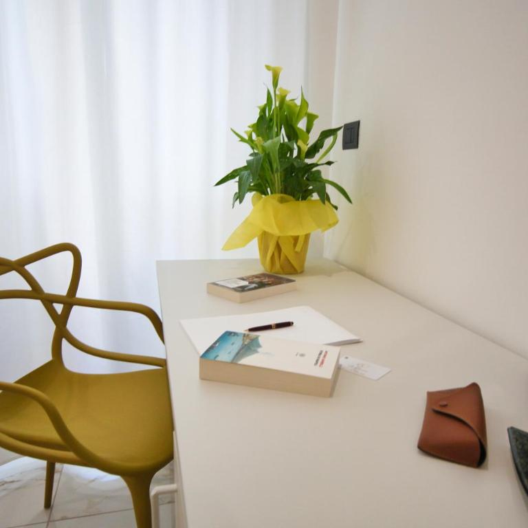 Be Coloured - Boutique Art Rooms in Naples - Camera Matrimoniale con Bagno Privato - 10