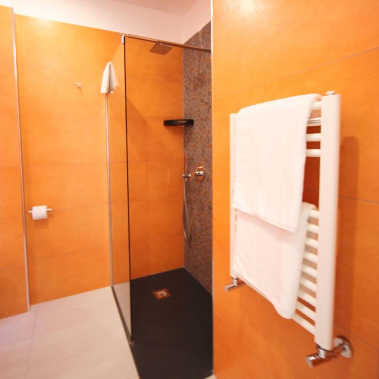 Be Coloured - Boutique Art Rooms in Naples - Camera Matrimoniale con Bagno Privato - 9