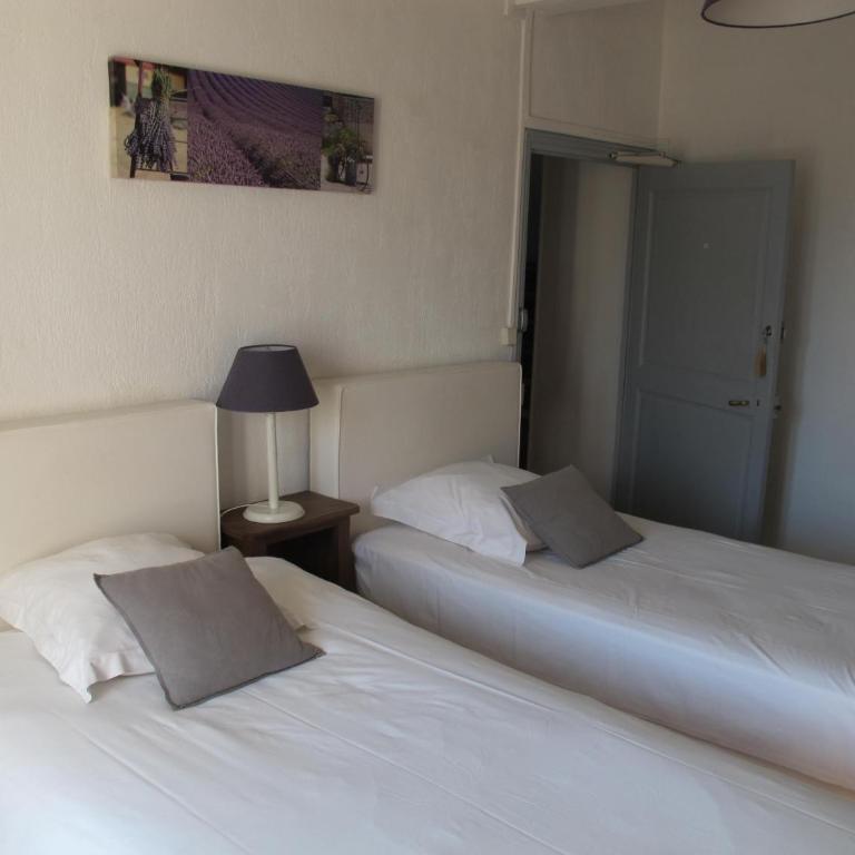 Le Guintrand - Chambre Quadruple avec Salle de Bains Privative - 2