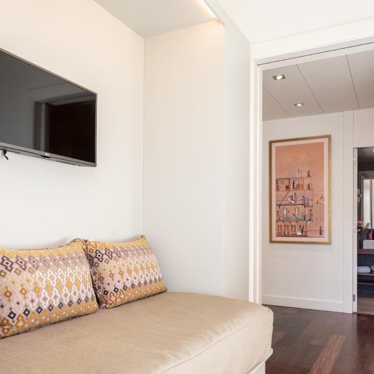 Duquesa Suites Landmark Hotel by Grup Duquessa - Deluxe Double Room - 6