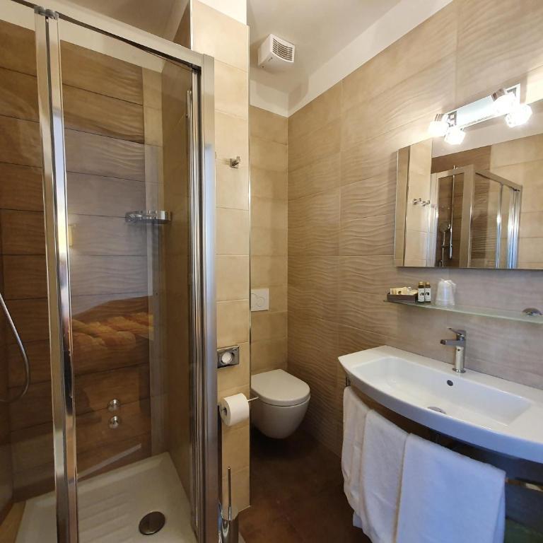 Hotel Continentale - Camera Tripla Deluxe - 2
