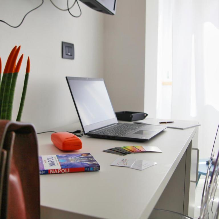 Be Coloured - Boutique Art Rooms in Naples - Camera Matrimoniale con Bagno Privato - 6