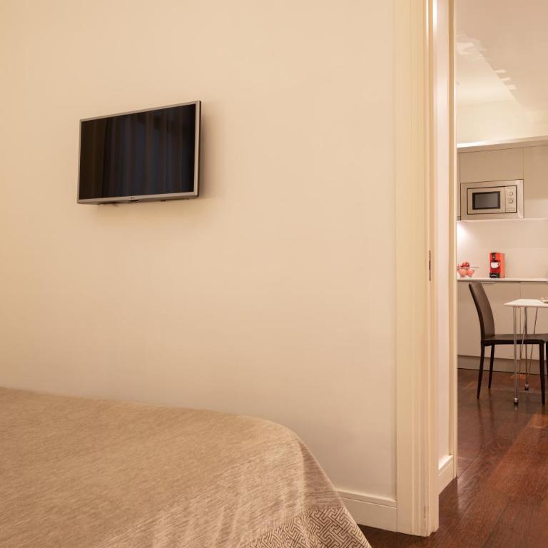 Duquesa Suites Landmark Hotel by Grup Duquessa - Standard Interior Room no-views - 6