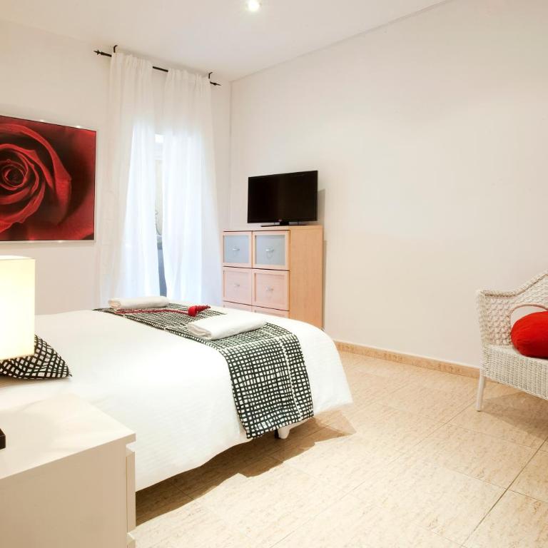 Rainbow - Three-Bedroom Apartment - 14