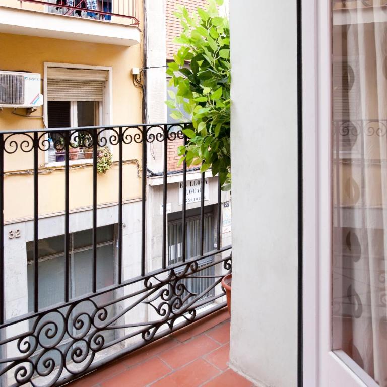 Rainbow - Three-Bedroom Apartment - 11