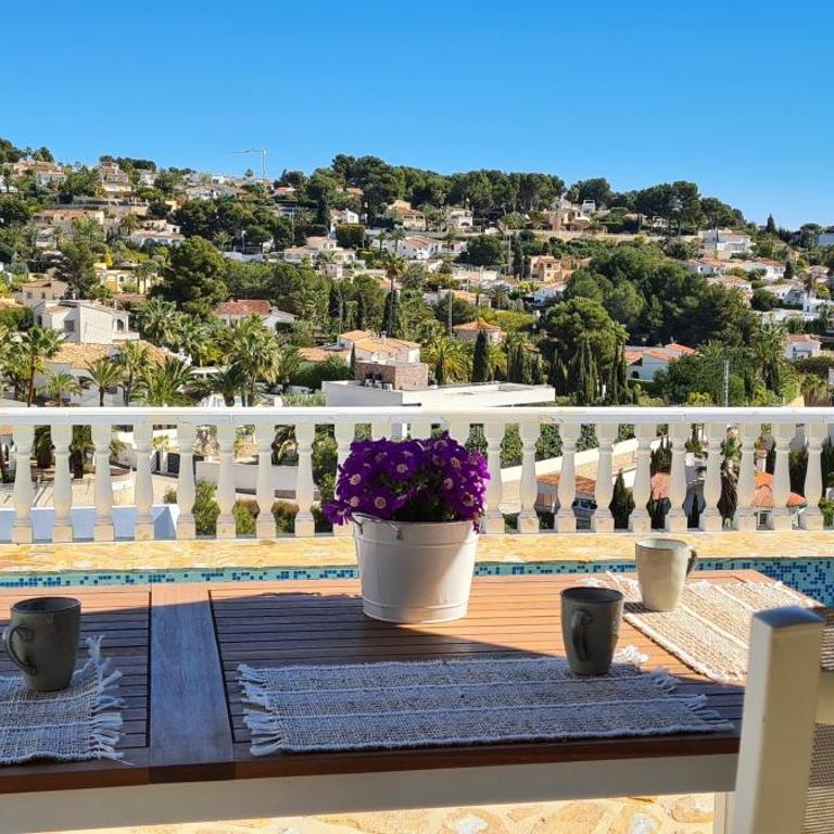 Renovierte Villa mit privatem Pool fußläufig zum Meer - Casa de 3 dormitorios - 1