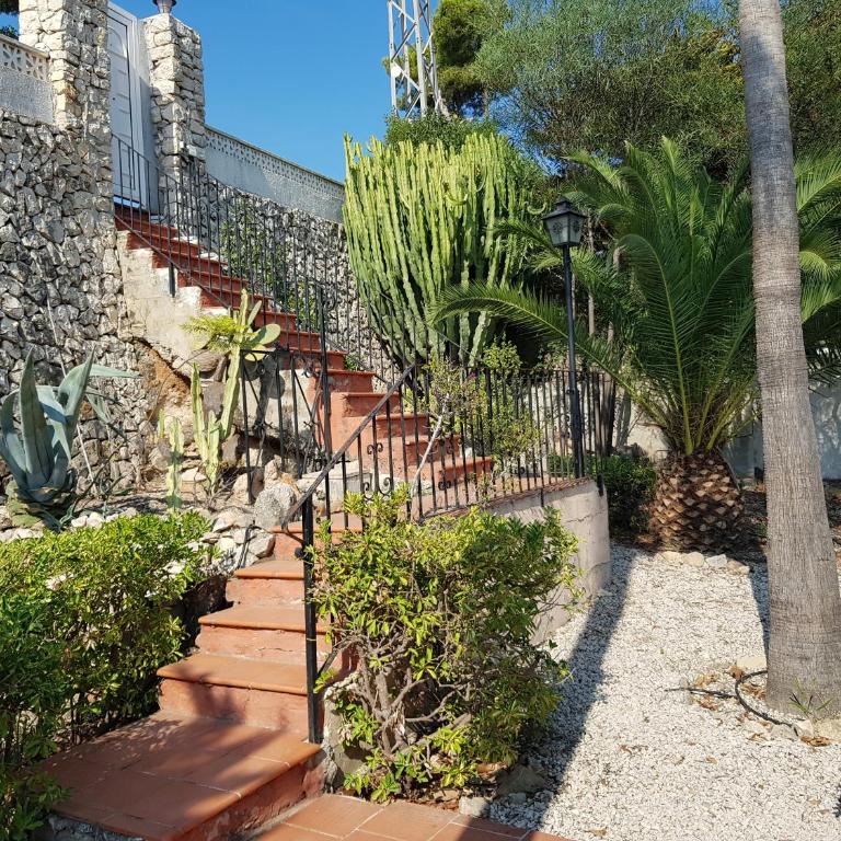 Renovierte Villa mit privatem Pool fußläufig zum Meer - Casa de 3 dormitorios - 28