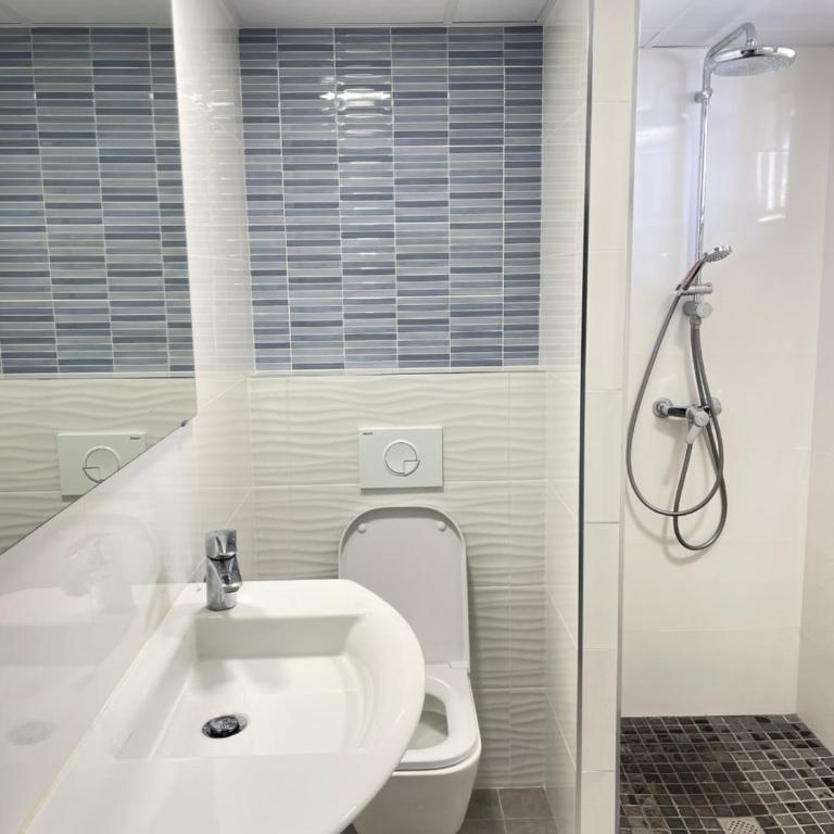 New Square - Two-Bedroom Apartment - 5