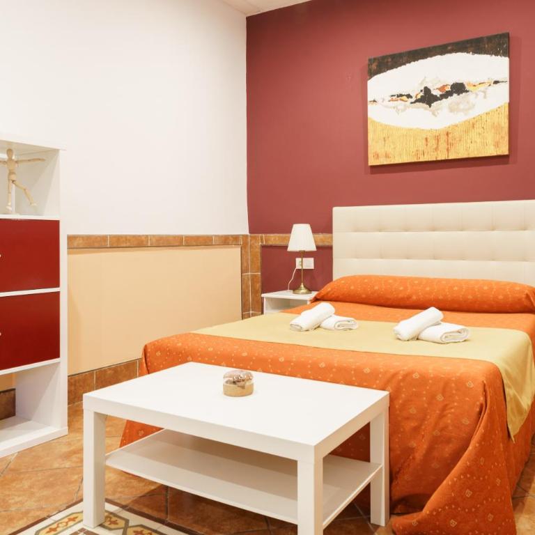 Hotel Carlos V Jerez by Vivere Stays - Habitación Familiar - 2