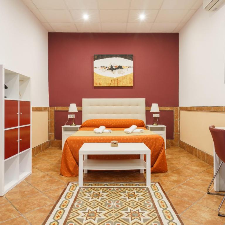 Hotel Carlos V Jerez by Vivere Stays - Habitación Familiar - 4