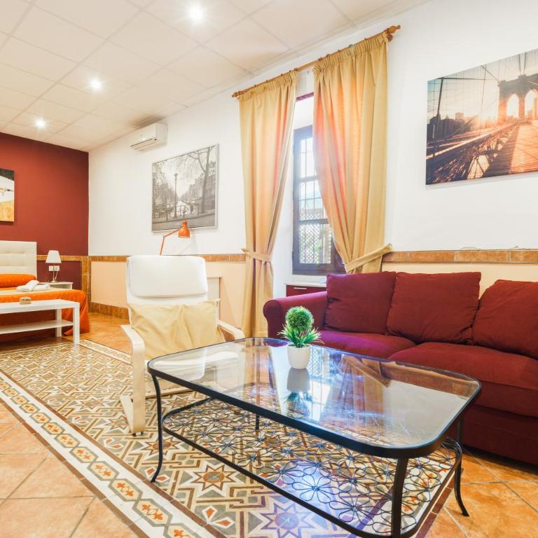 Hotel Carlos V Jerez by Vivere Stays - Habitación Familiar - 6