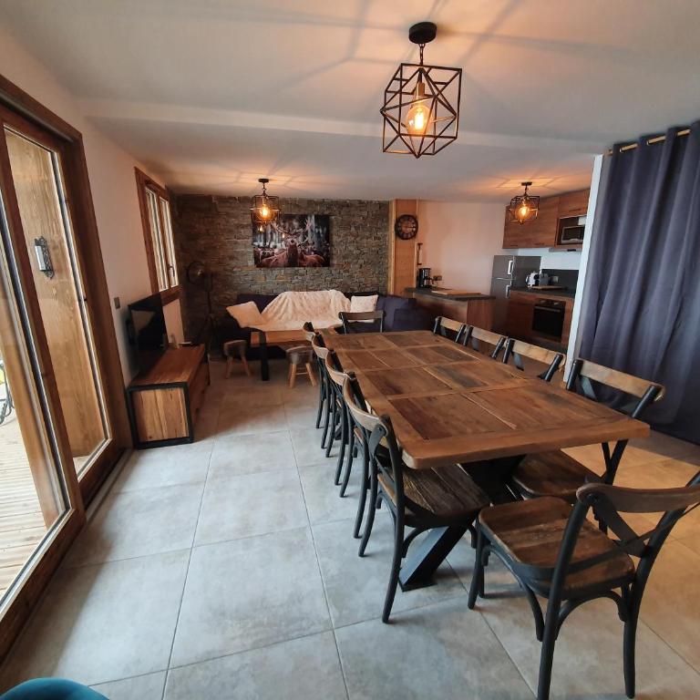 Le Repaire des Loups - Appart neuf 12 pers 4 chambres - location à la semaine - Appartement - 1