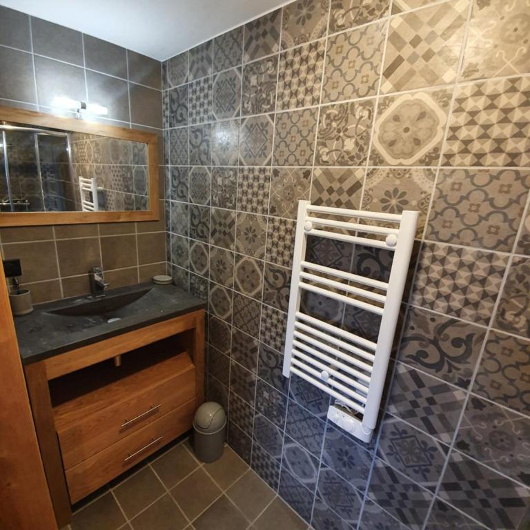 Le Repaire des Loups - Appart neuf 12 pers 4 chambres - location à la semaine - Appartement - 7