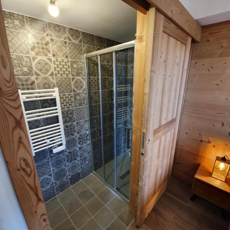 Le Repaire des Loups - Appart neuf 12 pers 4 chambres - location à la semaine - Appartement - 8