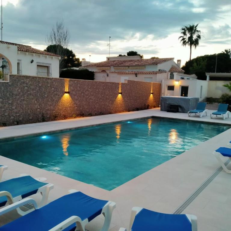 Villa Luxueuse HIVA OA à 3 min à pied de la plage - Villa - 10