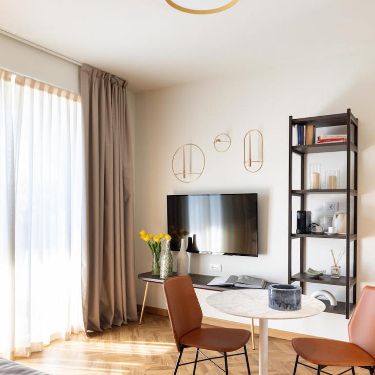 Jacuzzi Suite Home by Enjoy Garda Hotel - Suite Queen con Vasca Idromassaggio - 5