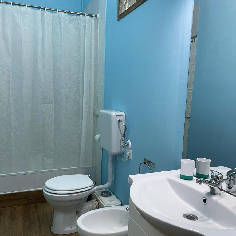 B&B Acqua Azzurra - Camera Matrimoniale con Bagno Privato - 9