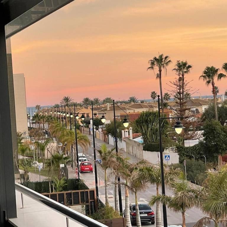 Holidays2Torremolinos Pool, 300 mts from beach - Apartamento - 24