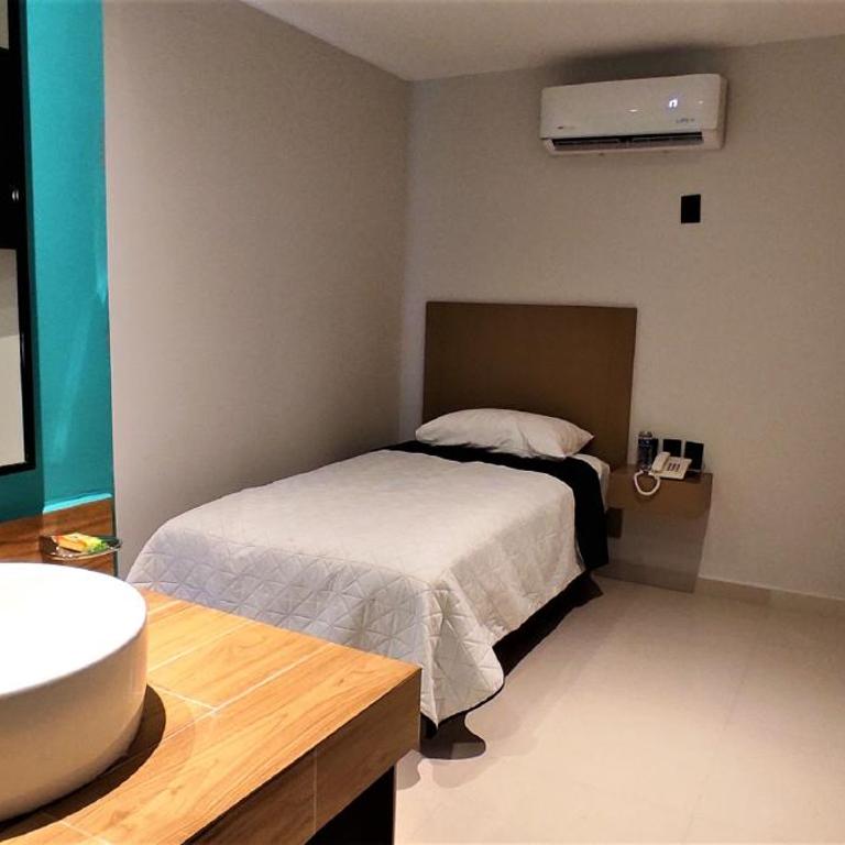 Hotel Kavia Mazatlán - Queen Room - 3