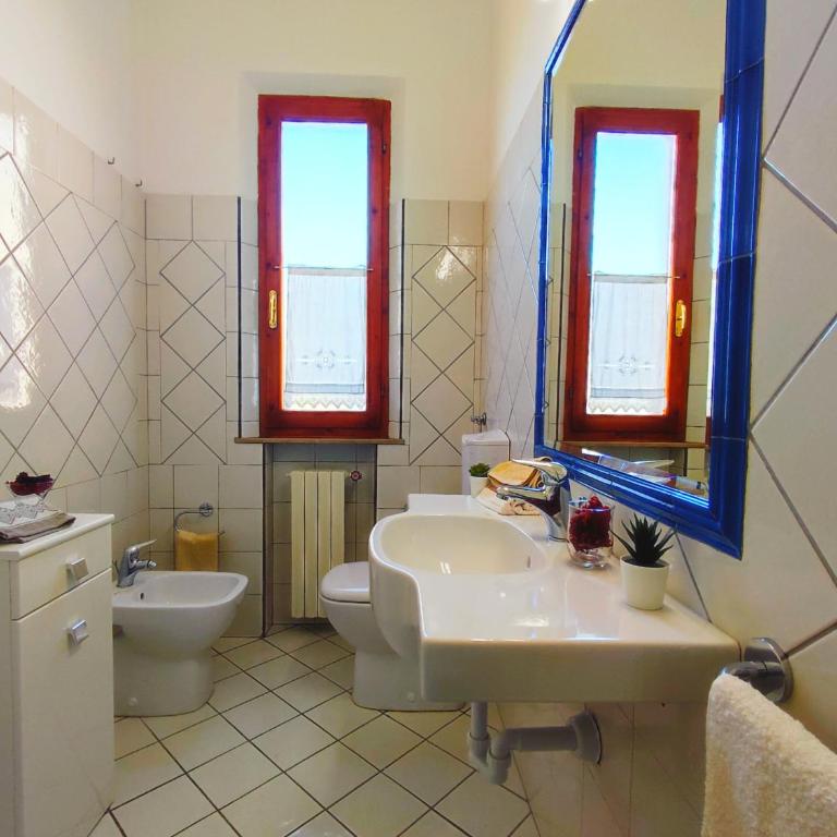 Lovely Balcony San Gimignano Apartments - Two-Bedroom Apartment - 21