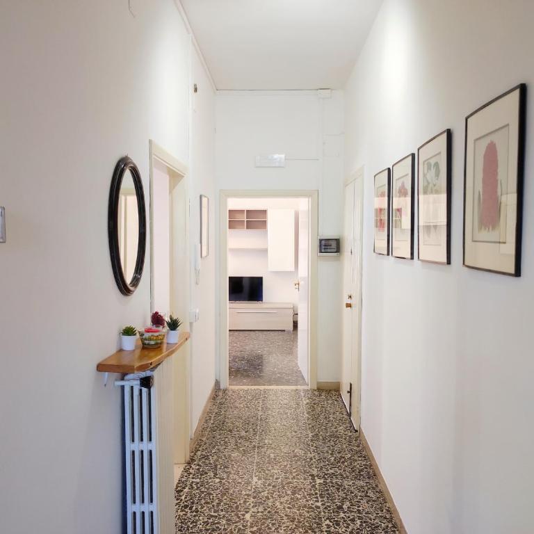 Lovely Balcony San Gimignano Apartments - Two-Bedroom Apartment - 14