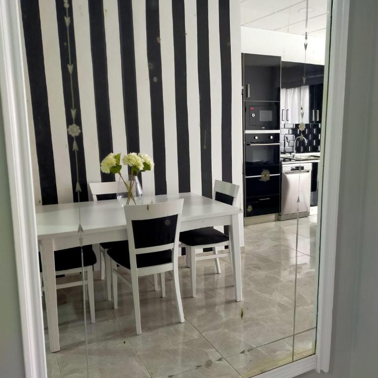 María y Juan Apartamento con Garaje - Apartamento de 1 dormitorio - 24