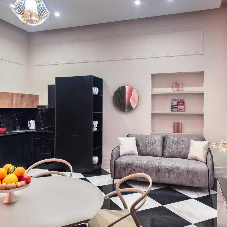 Lady Rose One - One-Bedroom Apartment - 1