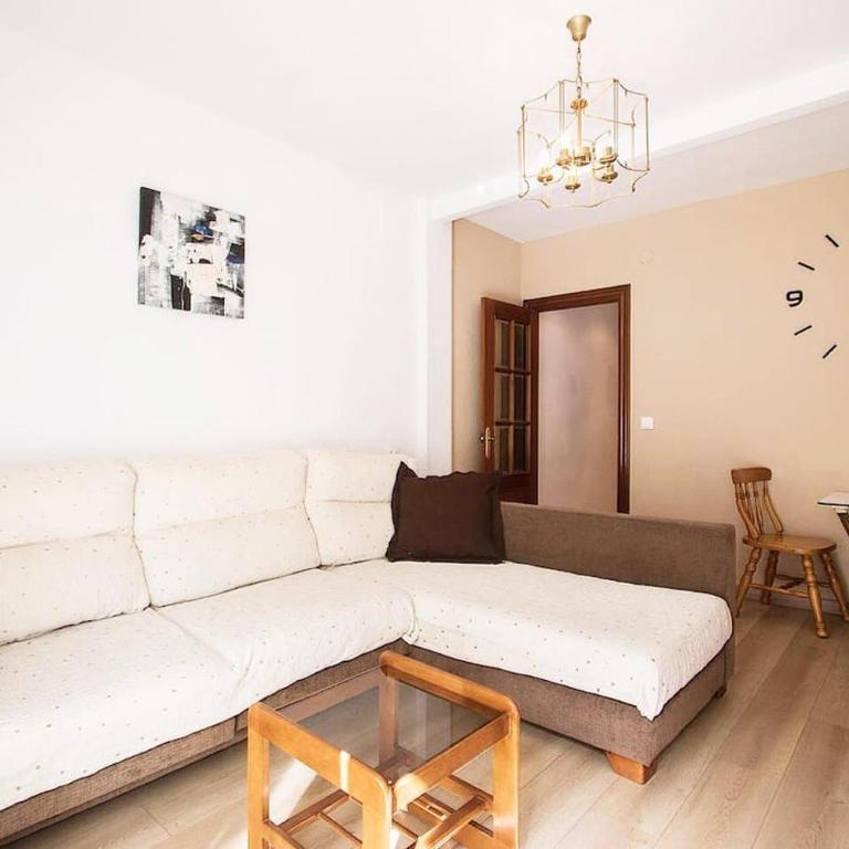 COSY 3 BED APT 200m FROM BEACH WiFi - Apartamento con vistas al mar - 1