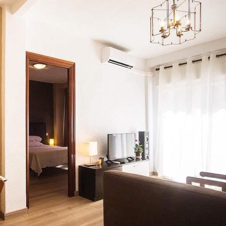 COSY 3 BED APT 200m FROM BEACH WiFi - Apartamento con vistas al mar - 2