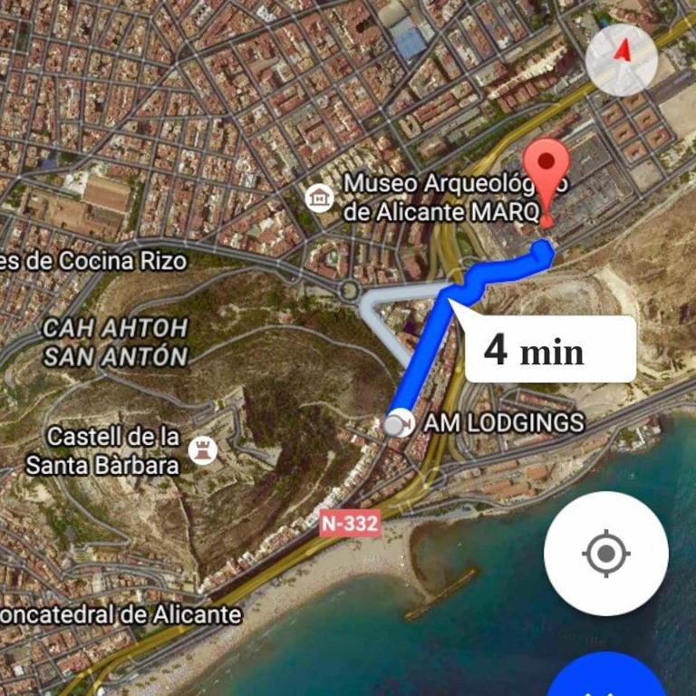 COSY 3 BED APT 200m FROM BEACH WiFi - Apartamento con vistas al mar - 28