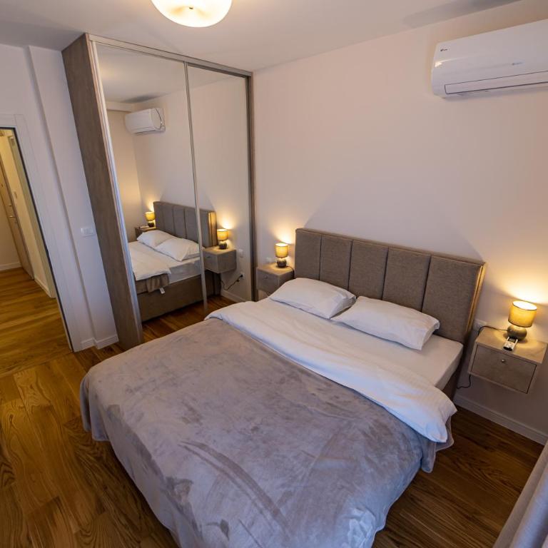 Apartments Centrale 28 - Two-Bedroom Apartment - 11