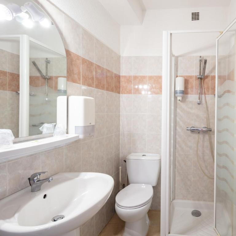Hôtel Le Belvedere - Chambre Double Standard - 9