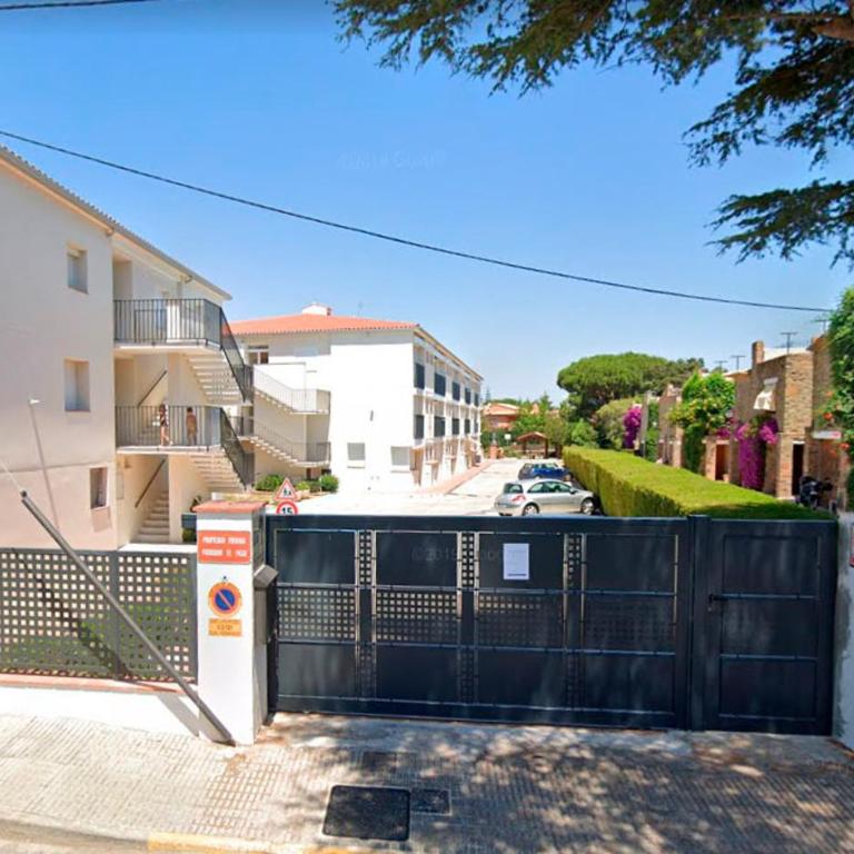 Apt con piscina en Calella de Palafrugell, parking gratuito - Apartamento de 1 dormitorio - 37