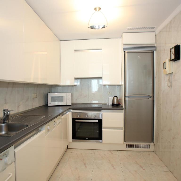 Ondarreta gran piso junto a la playa de Ondarreta - Apartamento - 7
