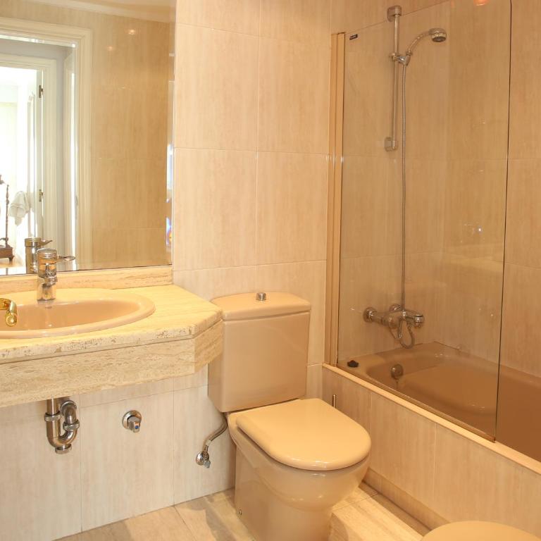 Ondarreta gran piso junto a la playa de Ondarreta - Apartamento - 18
