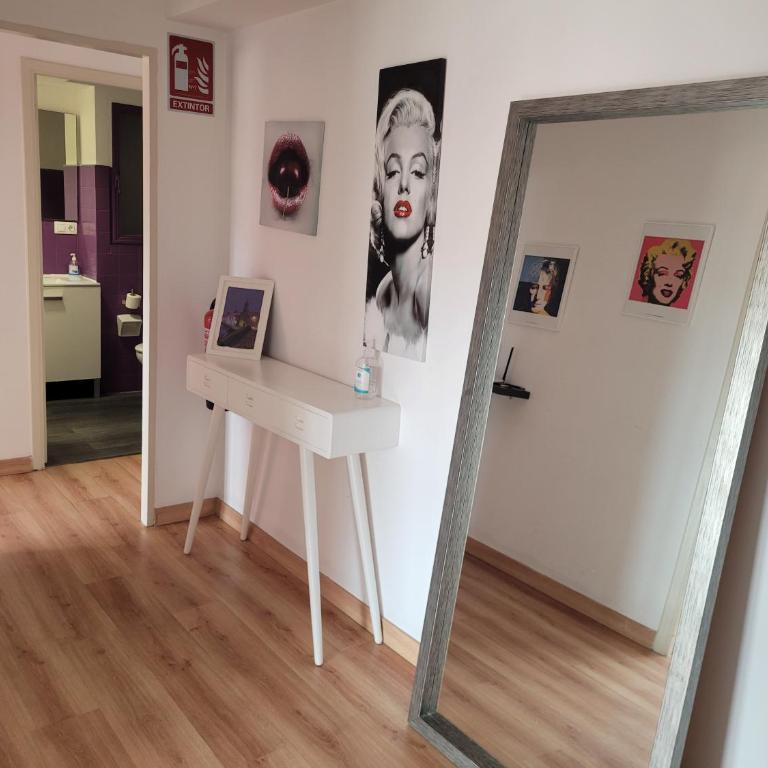 AMPLIO PISO LUMINOSO CERCA DEL CAMINO Y CATEDRAL C3 - Apartamento de 3 dormitorios - 3