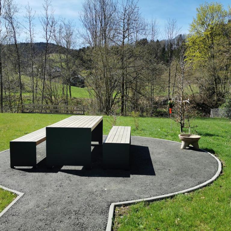 Ferienwohnung Bergsonne mit Sonnenbalkon und Tiefgaragen Parkplatz - Apartment mit 1 Schlafzimmer - 13