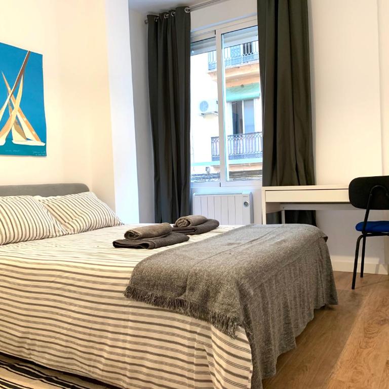 2 Apartamento TERRAZA Free Wifi - Three-Bedroom Apartment - 18