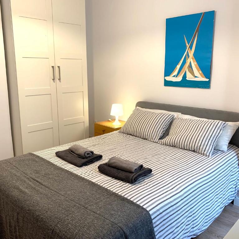 2 Apartamento TERRAZA Free Wifi - Three-Bedroom Apartment - 3